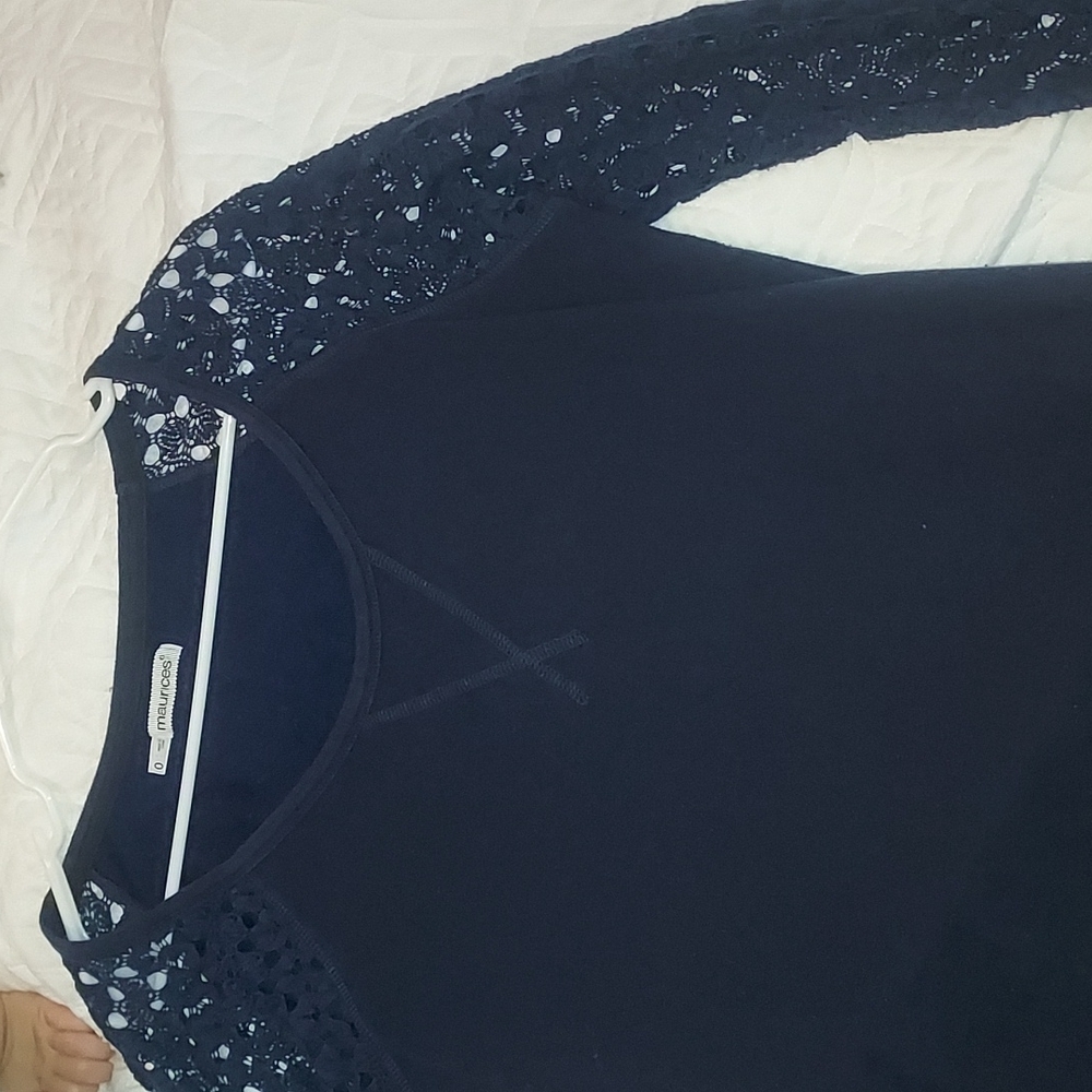 Sweater with lace sleeves